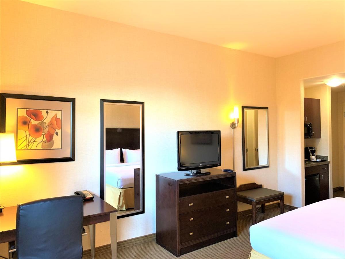 Holiday Inn Express Fresno Northwest - Herndon By Ihg Bagian luar foto