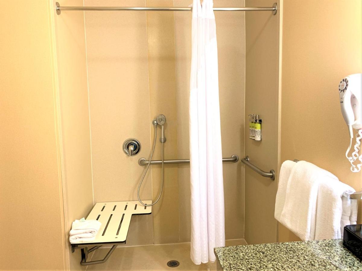 Holiday Inn Express Fresno Northwest - Herndon By Ihg Bagian luar foto