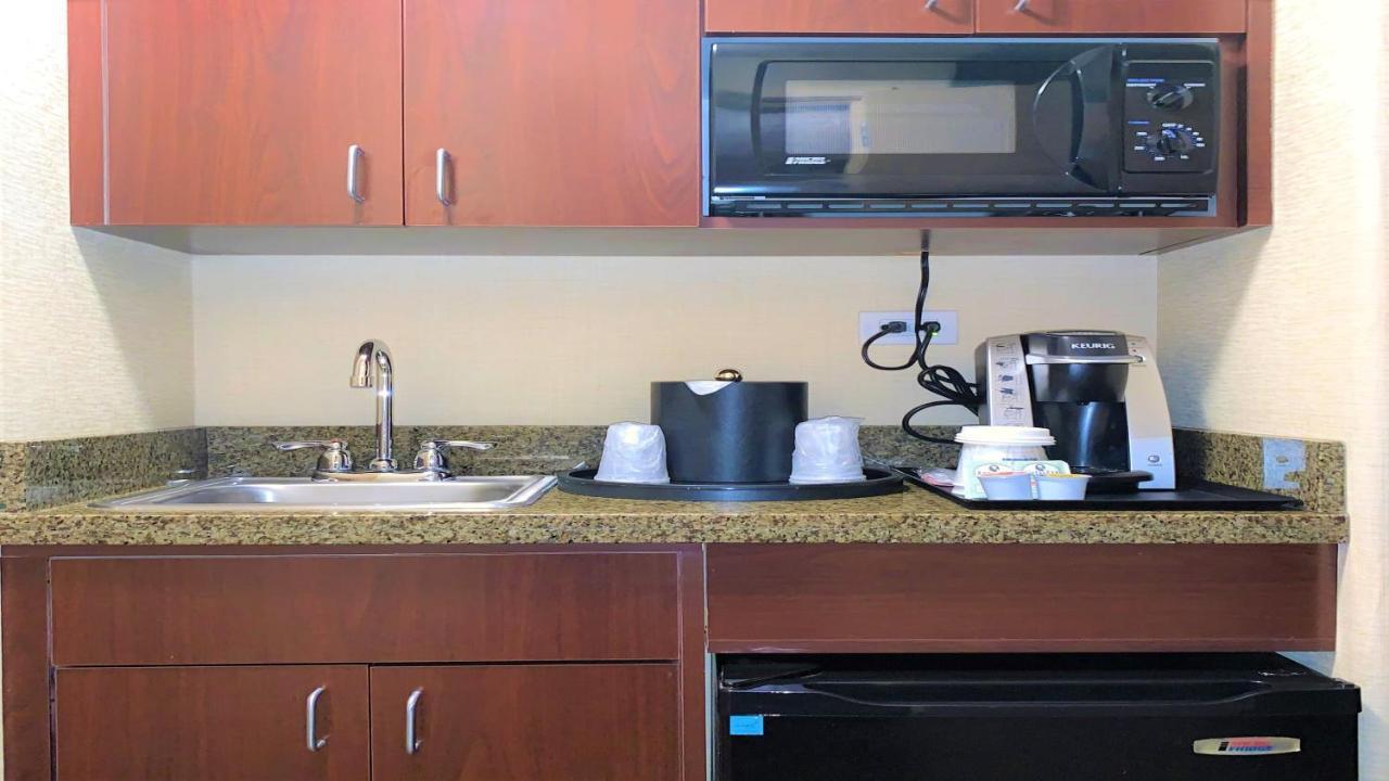 Holiday Inn Express Fresno Northwest - Herndon By Ihg Bagian luar foto