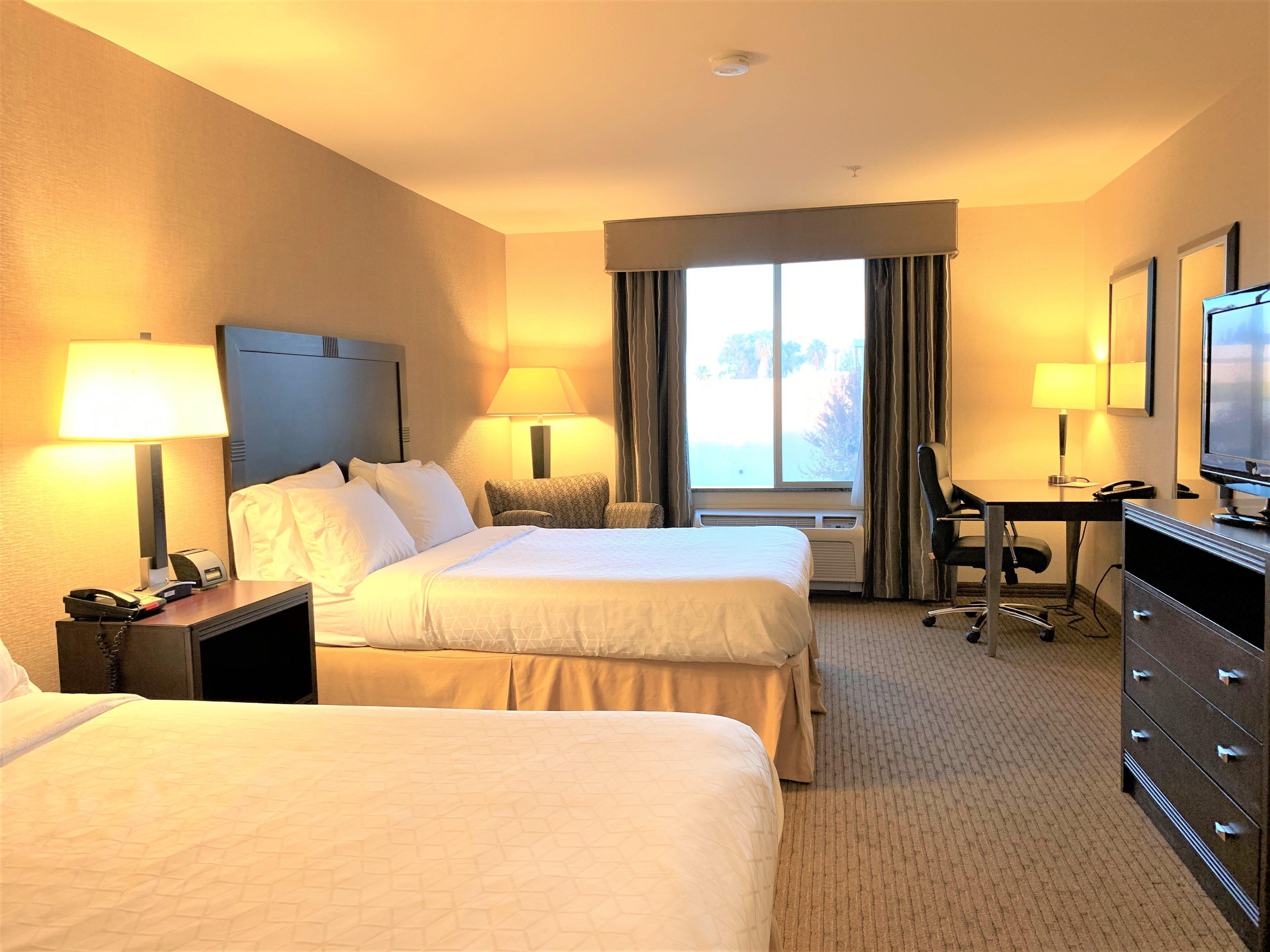 Holiday Inn Express Fresno Northwest - Herndon By Ihg Bagian luar foto
