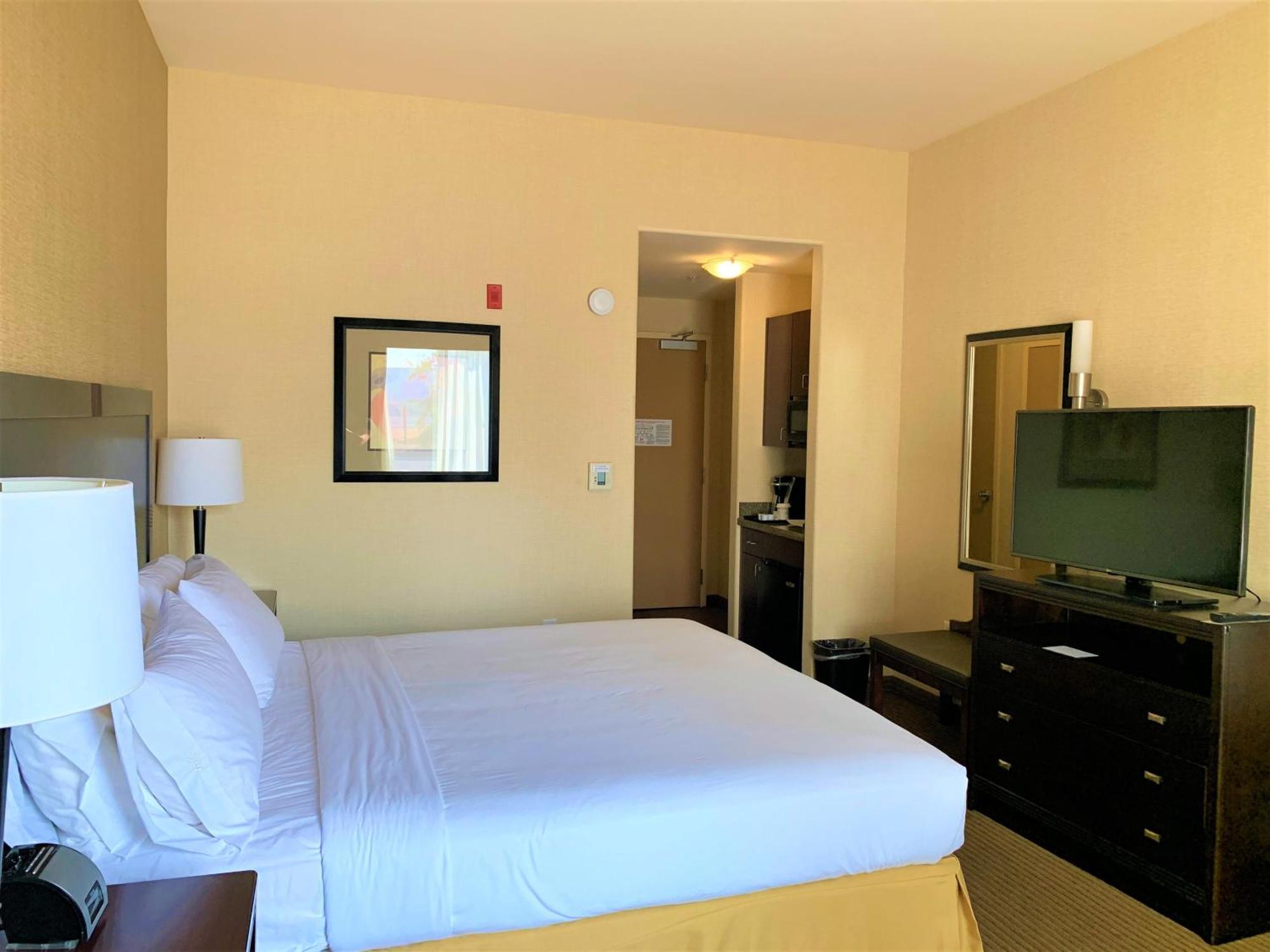 Holiday Inn Express Fresno Northwest - Herndon By Ihg Bagian luar foto