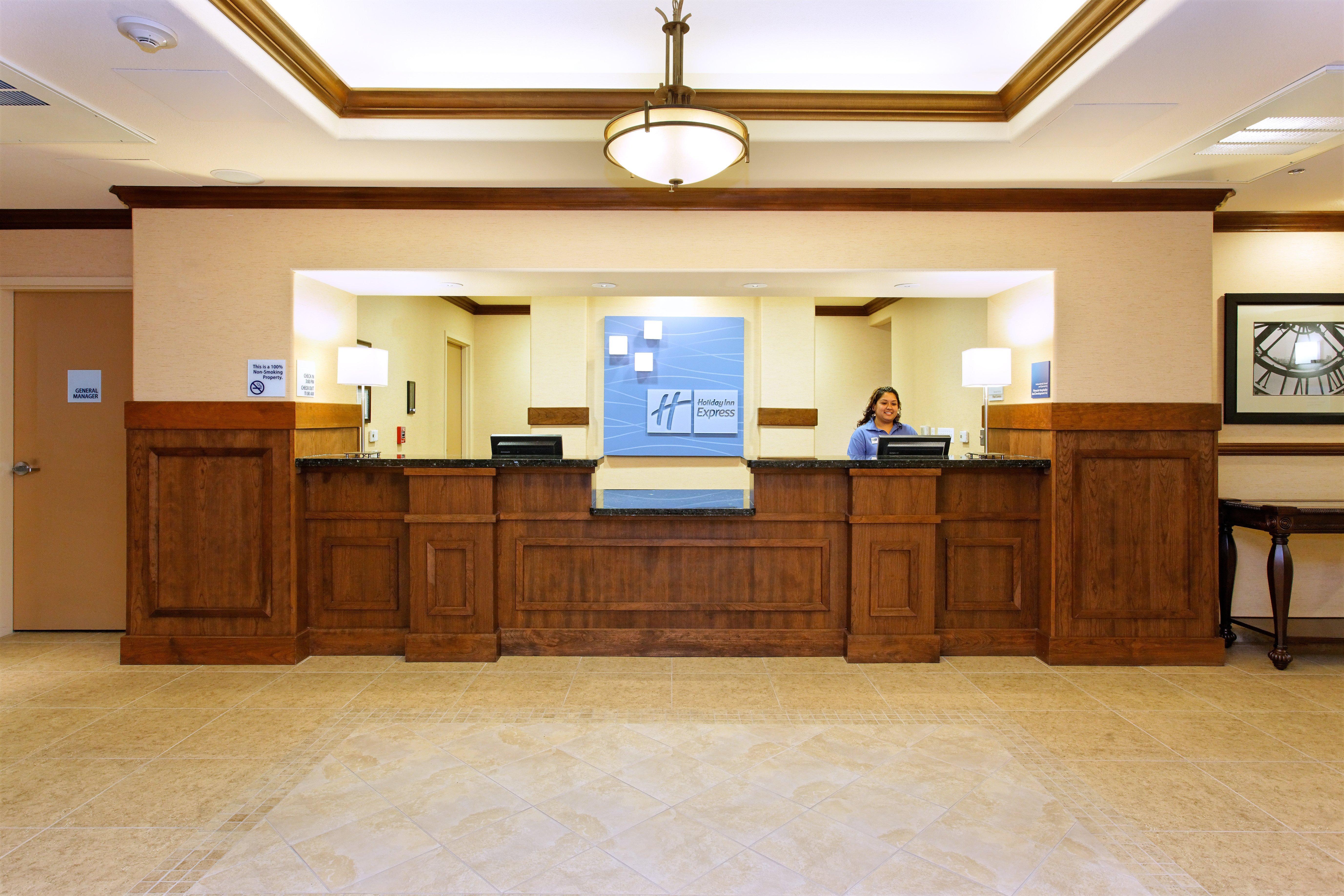Holiday Inn Express Fresno Northwest - Herndon By Ihg Bagian luar foto