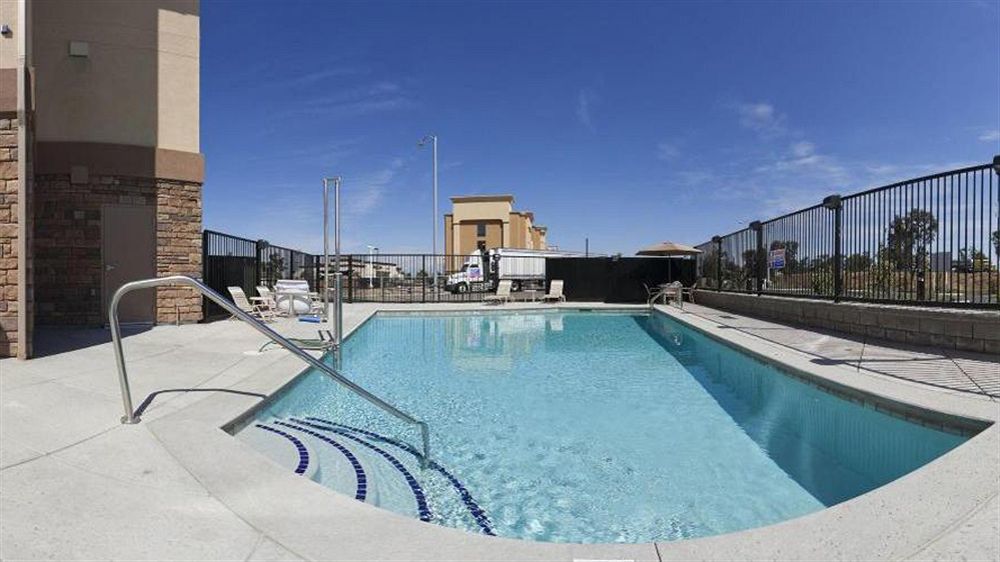 Holiday Inn Express Fresno Northwest - Herndon By Ihg Bagian luar foto