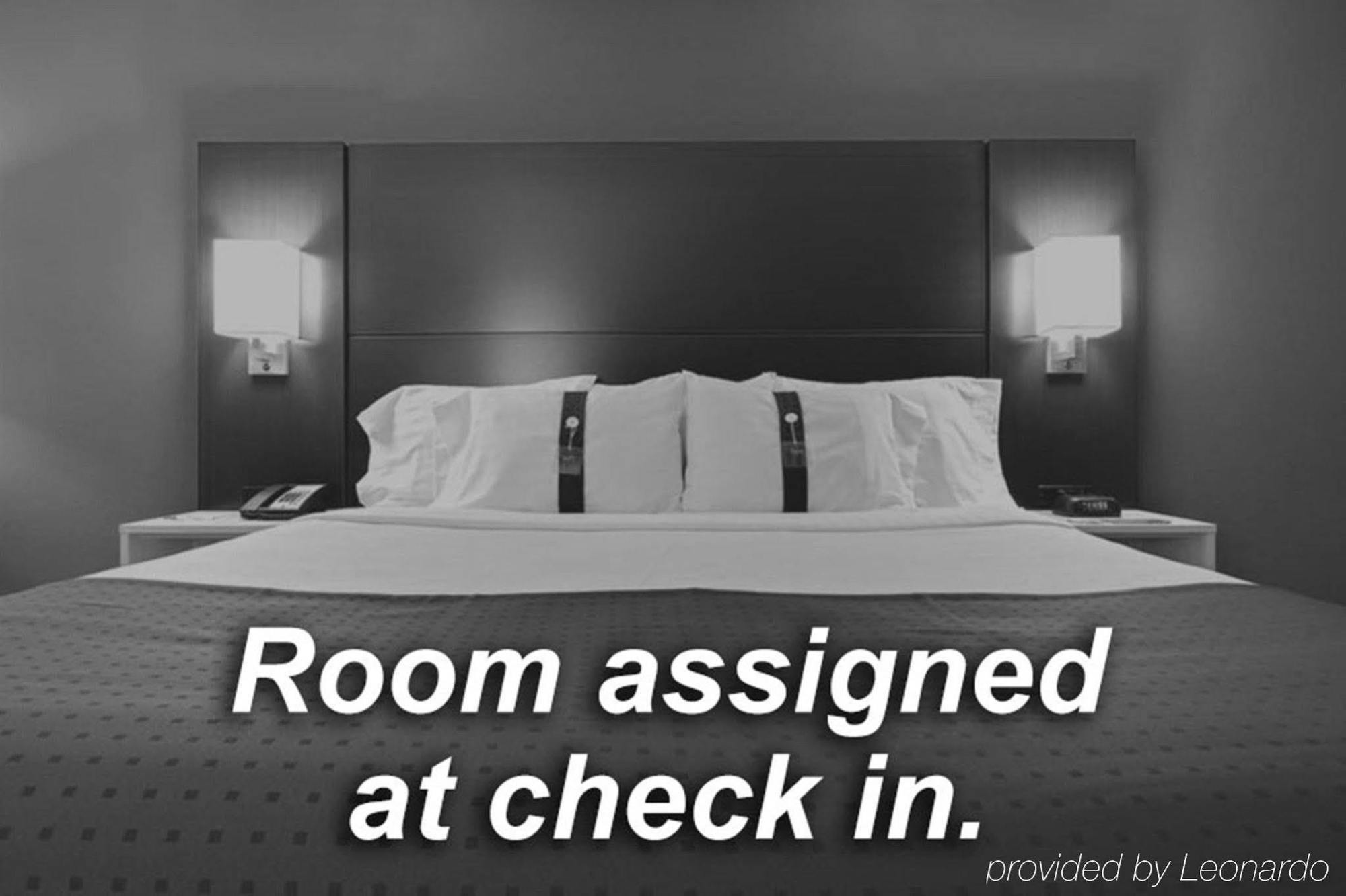 Holiday Inn Express Fresno Northwest - Herndon By Ihg Bagian luar foto