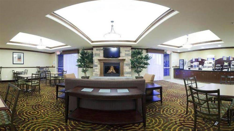 Holiday Inn Express Fresno Northwest - Herndon By Ihg Bagian luar foto